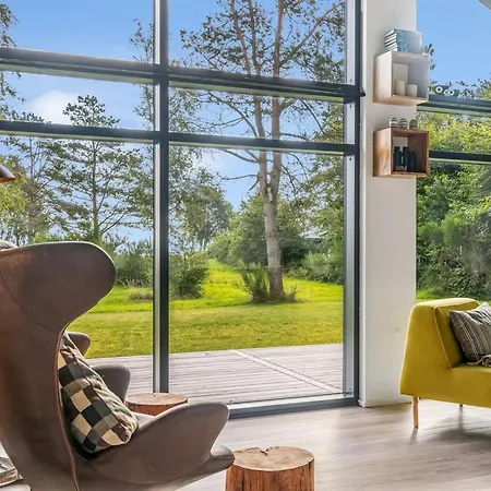 Jahn - 250m To The Fjord By Interhome Feriehus