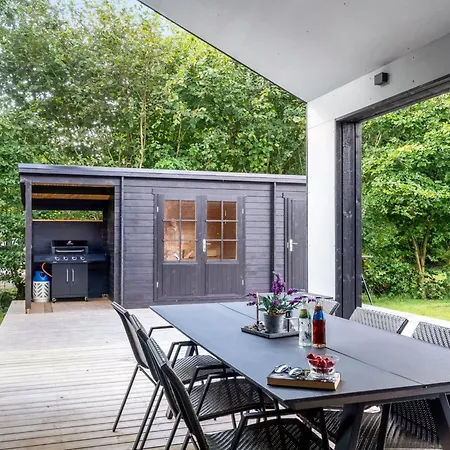Jahn - 250m To The Fjord By Interhome